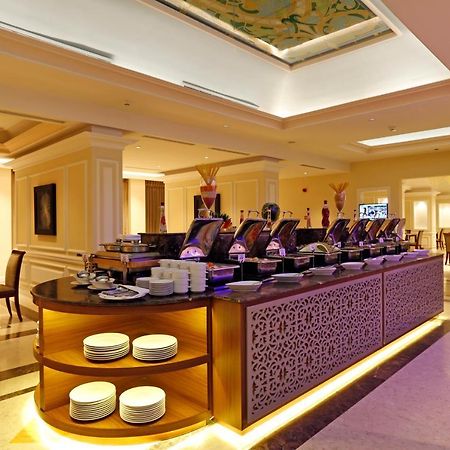 Ramada Riyadh Hotel Екстер'єр фото