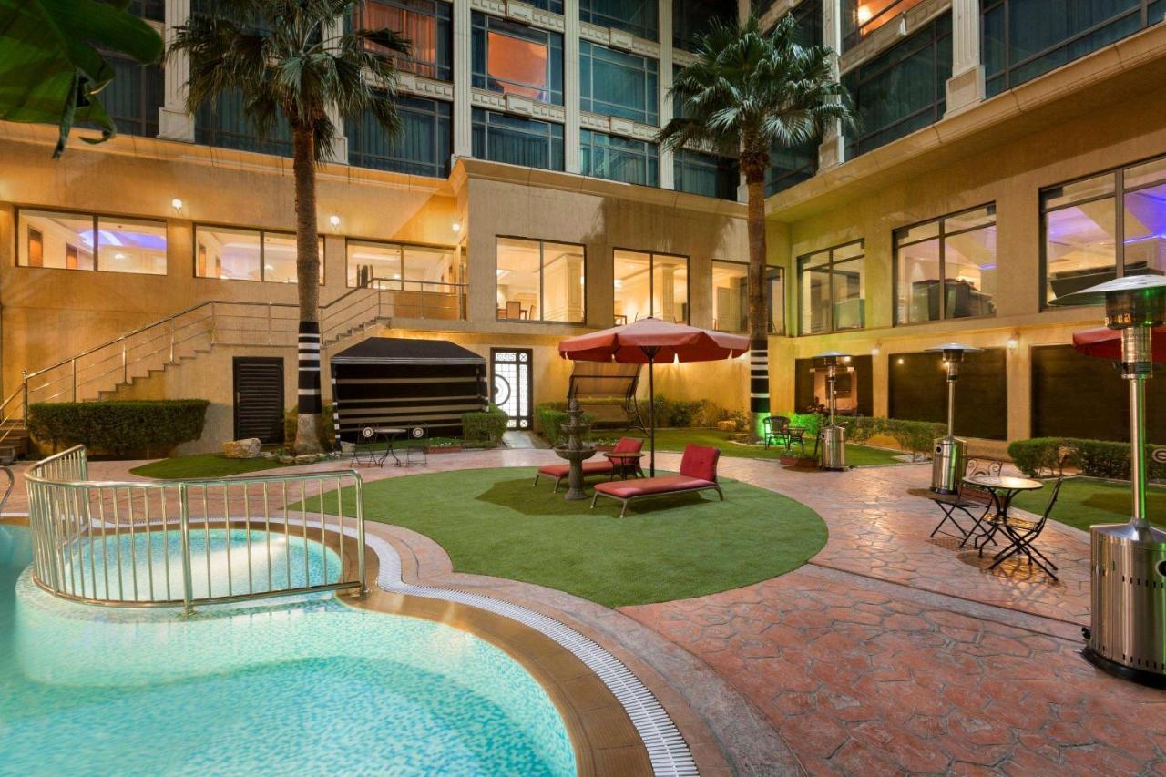 Ramada Riyadh Hotel Екстер'єр фото