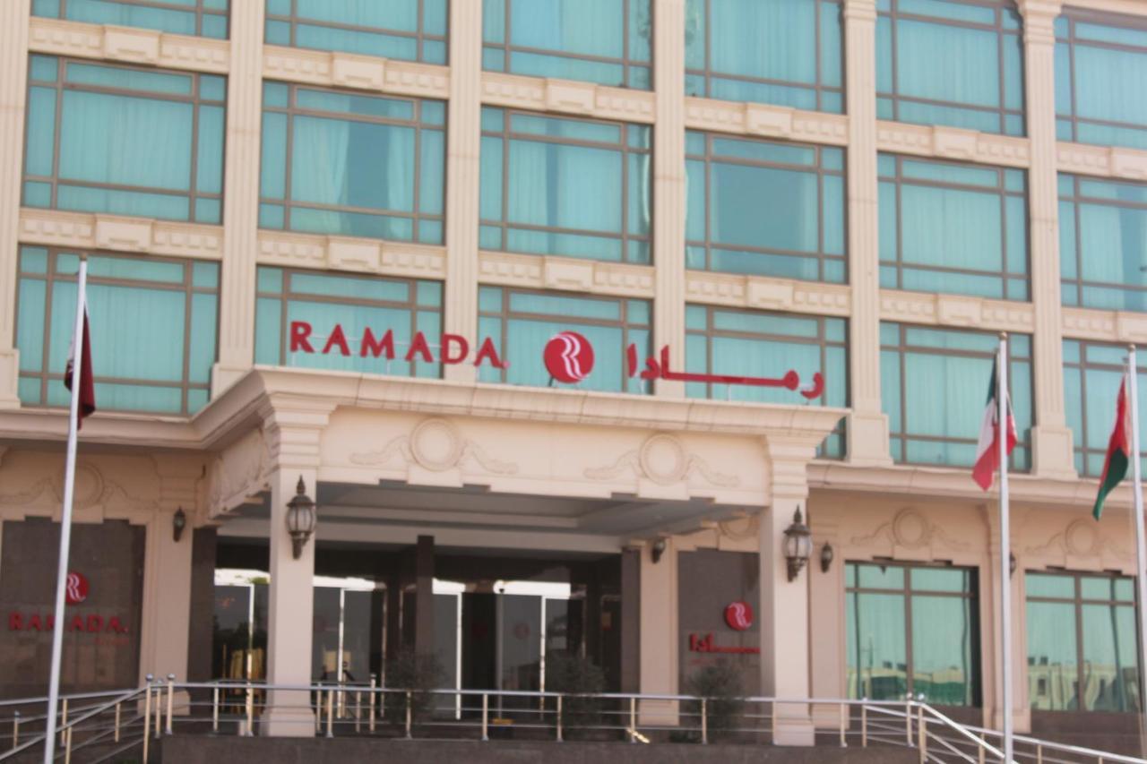 Ramada Riyadh Hotel Екстер'єр фото