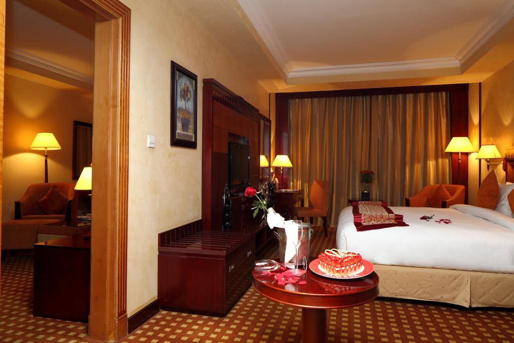 Ramada Riyadh Hotel Екстер'єр фото