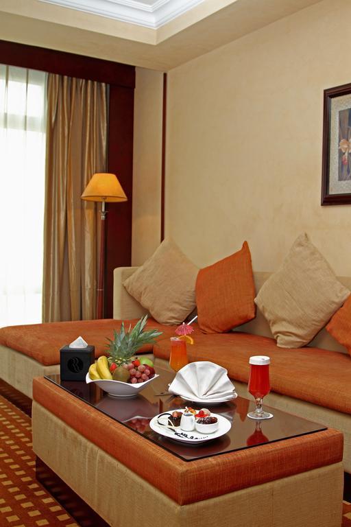 Ramada Riyadh Hotel Екстер'єр фото