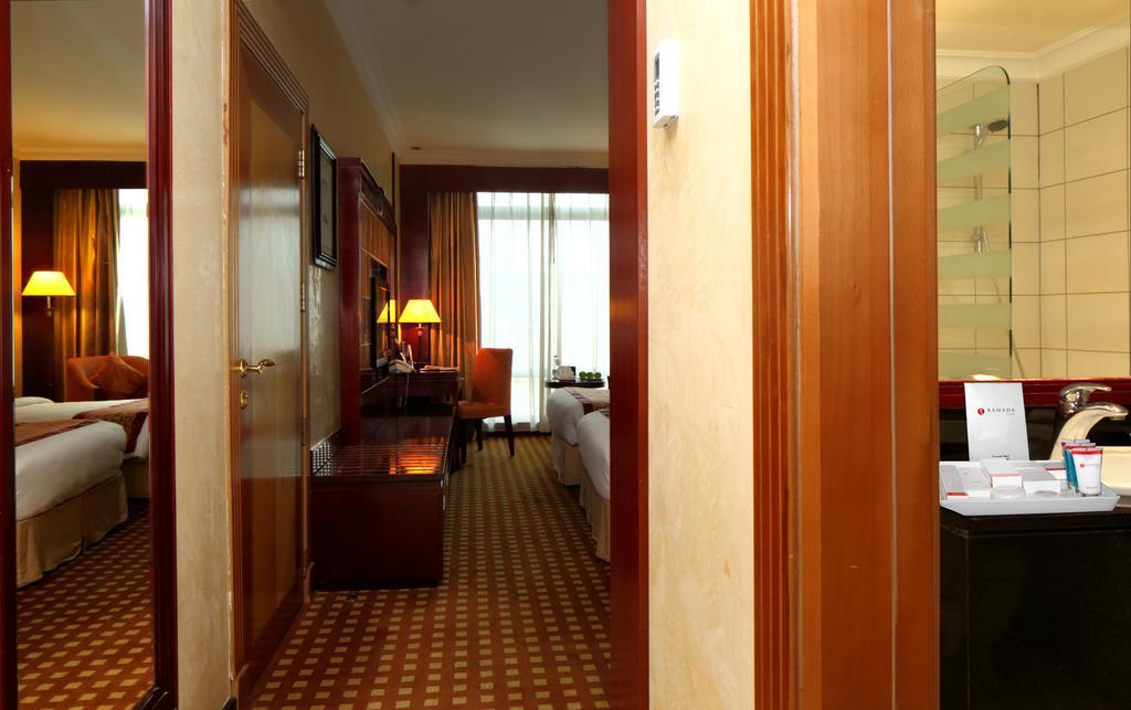 Ramada Riyadh Hotel Екстер'єр фото