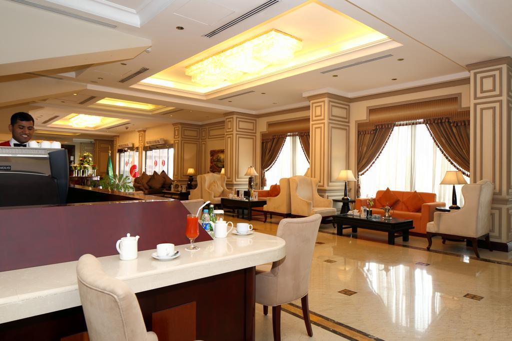 Ramada Riyadh Hotel Екстер'єр фото
