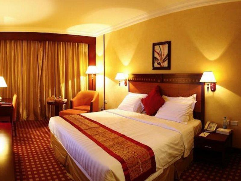 Ramada Riyadh Hotel Екстер'єр фото
