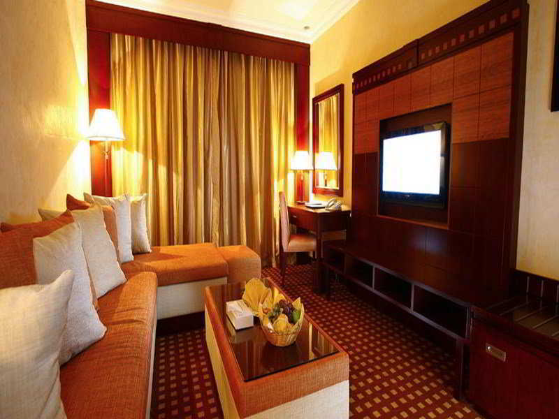 Ramada Riyadh Hotel Екстер'єр фото
