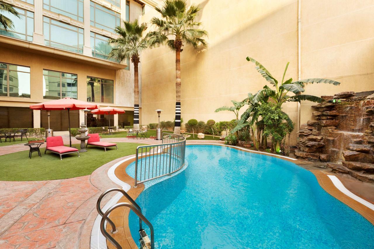 Ramada Riyadh Hotel Екстер'єр фото